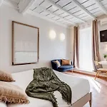Romantic Studio With Balcony Near Navona Square