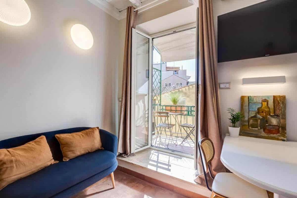 Romantic With Balcony Near Navona Square *
